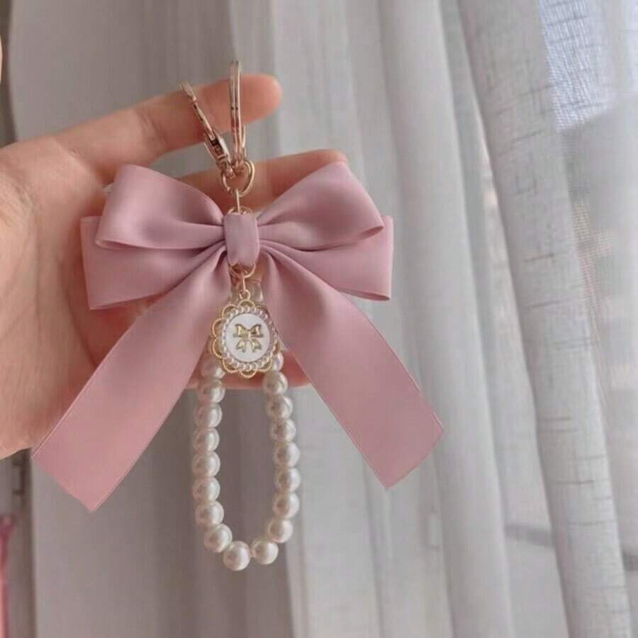Gorgeous matte bow keychain wi – обзор и цена Car Accessories For Women